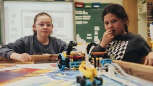 Lees meer over het artikel Robotica en code leren, een burgerschapskwestie