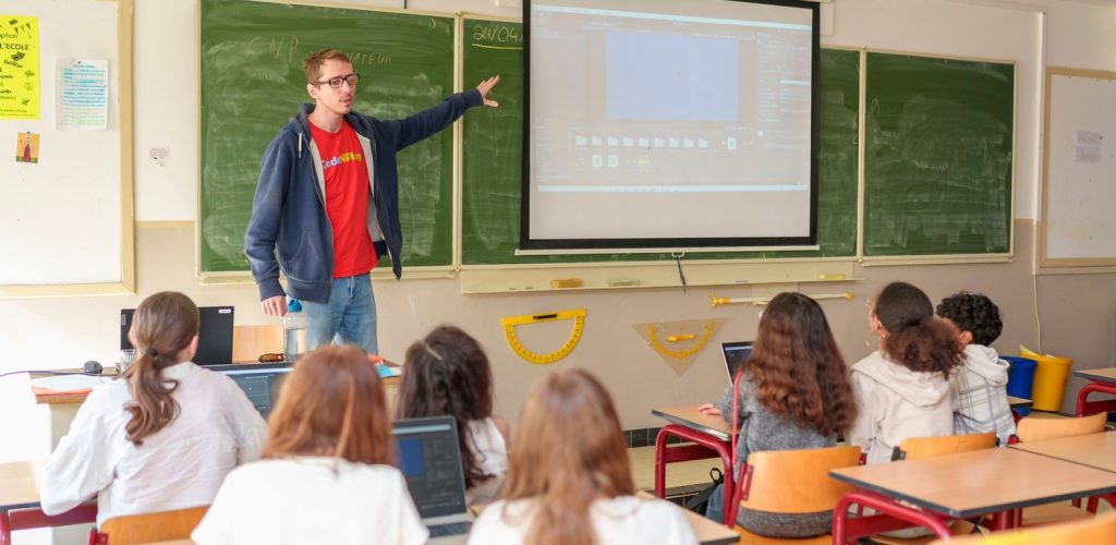 0009_CODE_N_PLAY-20250429-509530_WEB